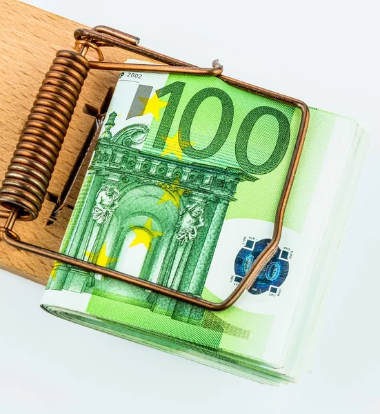 Eurobiljetten in muizenval — Stockfoto