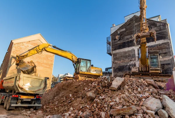 Cantiere durante la demolizione di una casa — Foto Stock