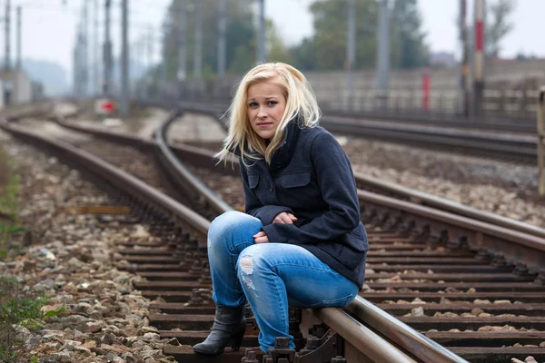 Donna triste, ansiosa e depressa — Foto Stock