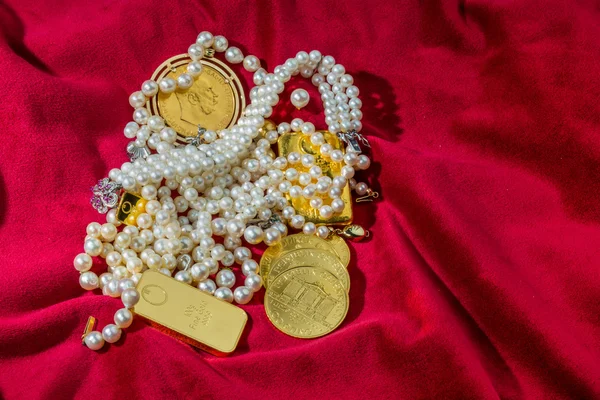 Złota i biżuterii — Zdjęcie stockowe