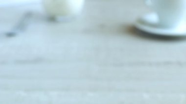 omlet domates plaka üzerinde