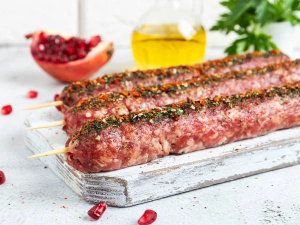 Lula Kebab Raw Meat Wooden Skewer Board Close — Stock Photo, Image