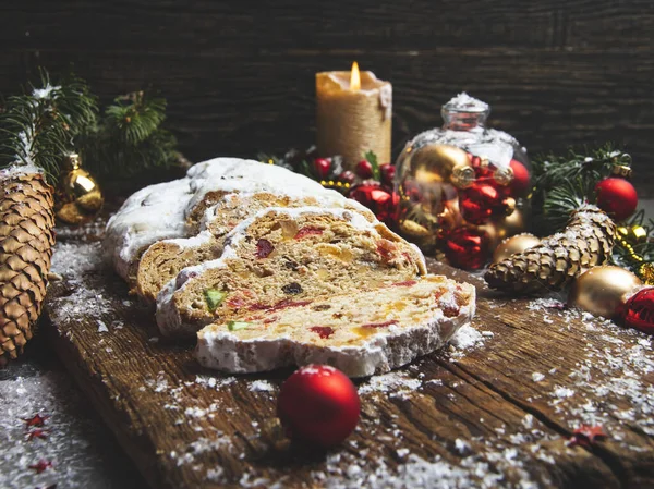 Традиційний Різдвяний Наклеп Шишки Гілки Дерева Різдвяні Прикраси Десерт Випічки — стокове фото