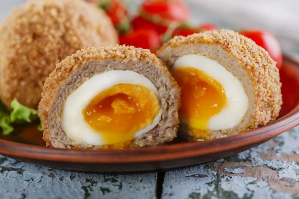 Мягкие яйца на шотландском — стоковое фото