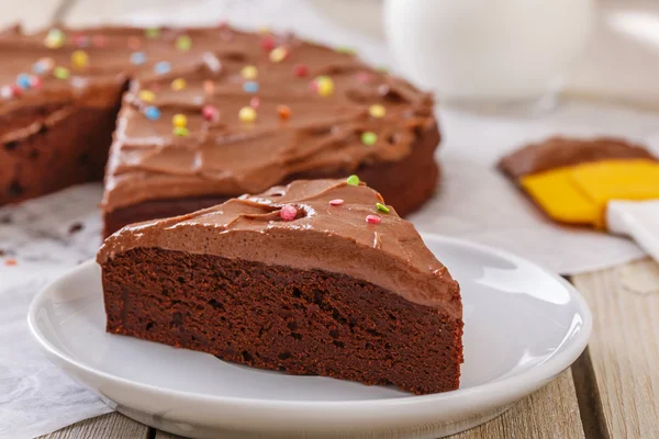 Bolo de chocolate com creme de manteiga de café — Fotografia de Stock