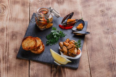 Limon ve kruton Marine midye