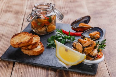 Limon ve kruton Marine midye