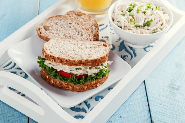 Sandwich with chicken salad tomato — Stock Photo, Image