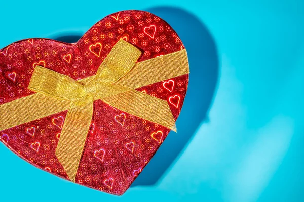 Beautiful Holiday Box Shape Heart Gold Ribbon Gift Valentine Day — Stock Photo, Image