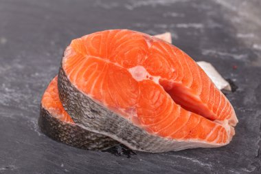 taze Çiğ somon 