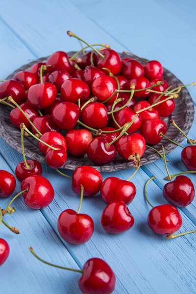  fresh cherries