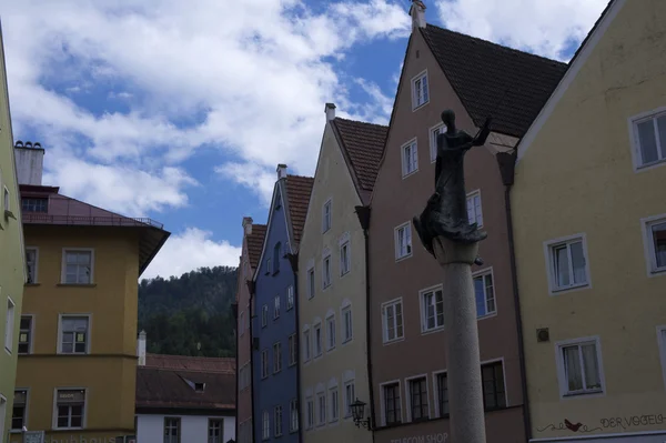 Färgade husen i Füssen — Stockfoto