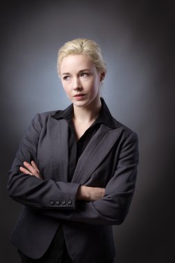 Katlanmış silah ile model