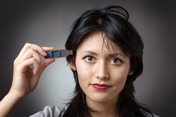 pluging memory stick into head