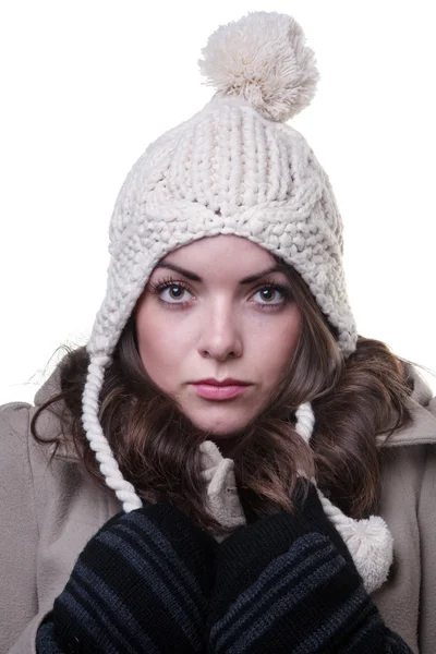 ผู้หญิงสวมเสื้อผ้าฤดูหนาว — ภาพถ่ายสต็อก