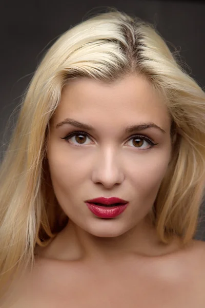 Blonde vrouw schoonheid portret — Stockfoto