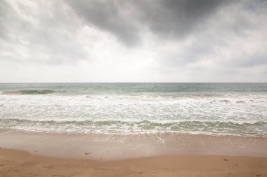 İspanya 'da deniz ve gökyüzünün deniz manzarası