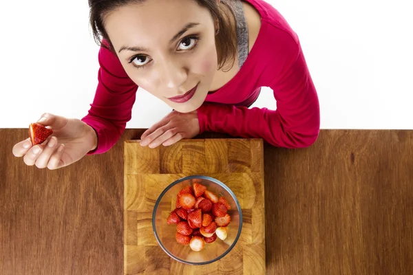 Eating strawberries — Stock Photo, Image