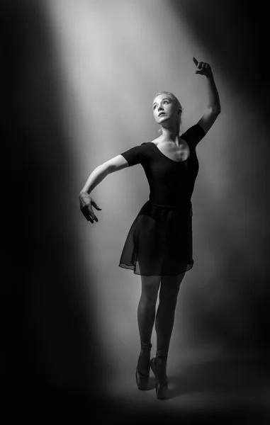 Black and white shot of a single ballerina — Stock Photo, Image