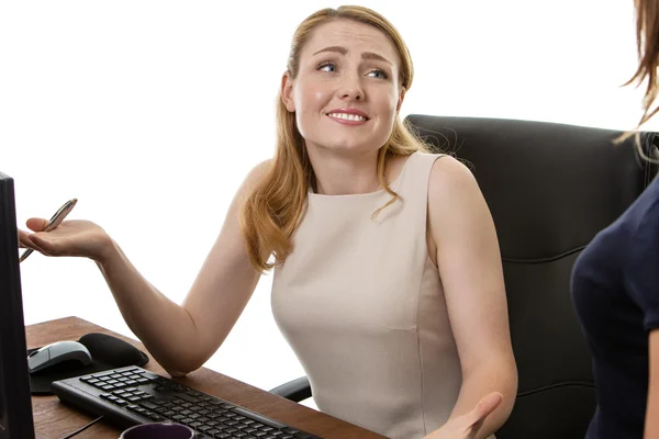 Vrouwen werken samen — Stockfoto