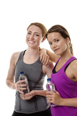 Orada stüdyoda çekilen Başlarken