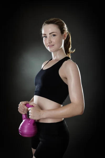 Jonge fitness vrouw — Stockfoto