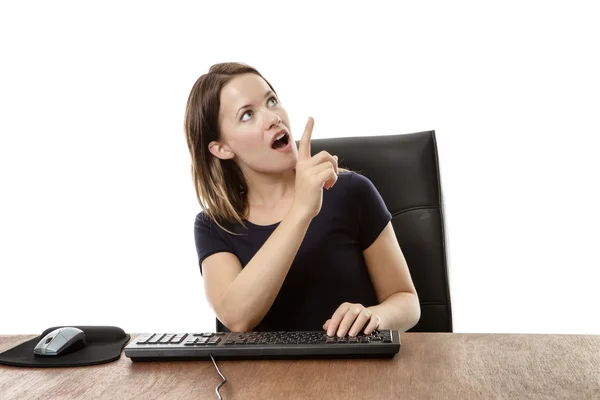 Zakenvrouw zit aan Bureau — Stockfoto