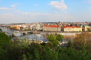 Vltava Nehri ve Prag tarihi merkezi