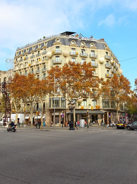 Typische architektur eines stadtviertels in barcelona, spanien. — Stockfoto
