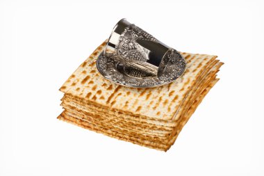 Fısıh matzo şarap Kupası ile