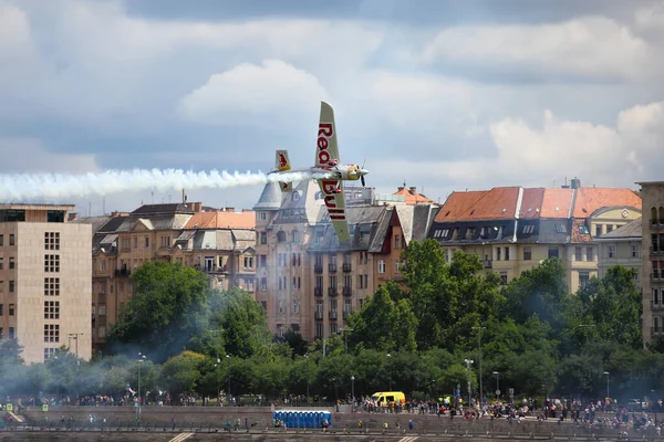 Budapest Magyarország 2018 Június Könnyű Sportrepülőgépek Repülnek Duna Felett Budapesti — Stock Fotó