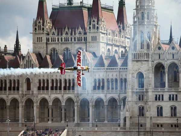 Budapest Magyarország 2018 Június Könnyű Sportrepülőgépek Repülnek Duna Felett Budapesti — Stock Fotó