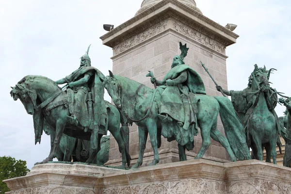 Budapest Hungria Junho 2018 Legendary Chieftains Hungarian Sculptural Group Millennium — Fotografia de Stock