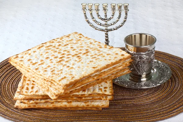 Matzah on Plate — Stock Photo, Image