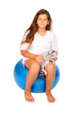 bir itten ile küçük kız 