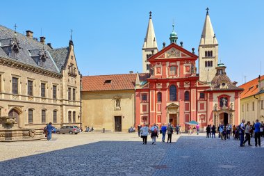 Prag Saint George Square ve Basilica