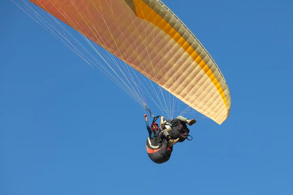 Paragliding — Stockfoto