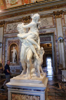 Roma, İtalya - 19 Eylül 2025: Bernini 'nin heykeli 