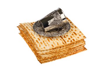 Fısıh matzo şarap Kupası ile