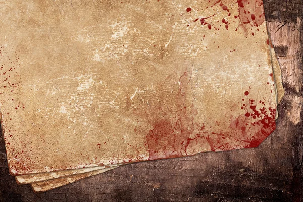 Kan ile yaşlı karanlık kağıt — Stok fotoğraf