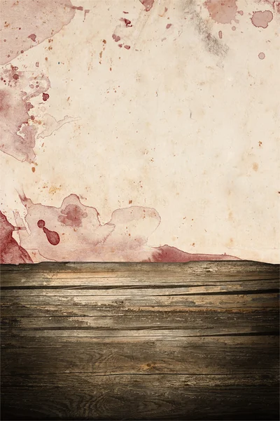 Papel envelhecido com manchas de sangue na madeira — Fotografia de Stock