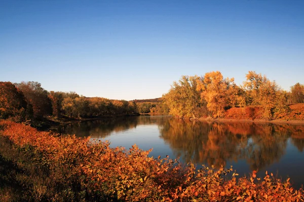 Upadek Refleksje nad rzeką Zdjęcie Stockowe