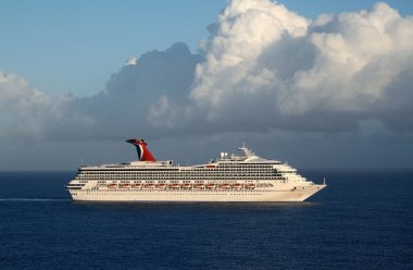 Denizde Yolcu Gemisi