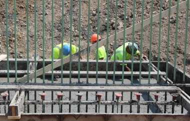 Bir şantiye beton işçilerin