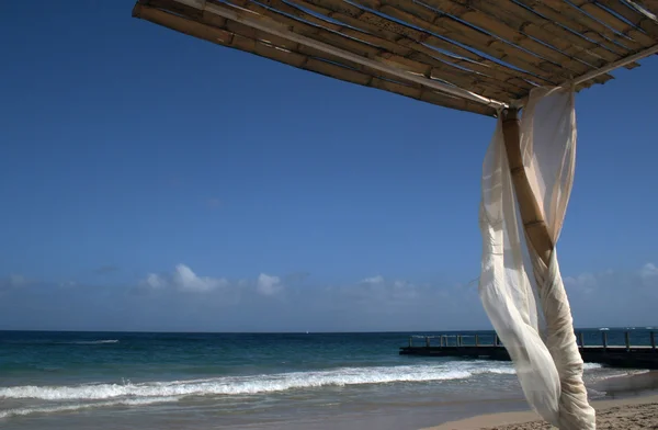 Paz y serenidad en una playa caribeña , — Foto de Stock