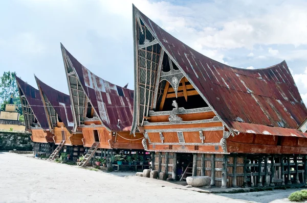 Tradiční Batak domy na Samosir island — Stock fotografie