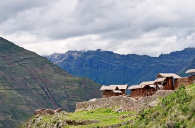Pisac - Inca kutsal vadide mahvediyor.