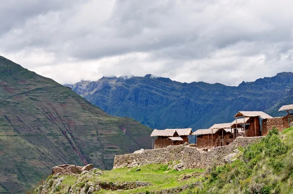 Pisac - Ruinas incas en el valle sagrado — Foto de Stock