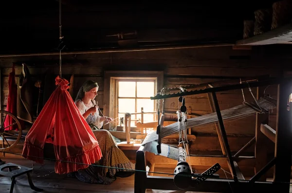 Woman in traditional russian costume — Stock Photo, Image