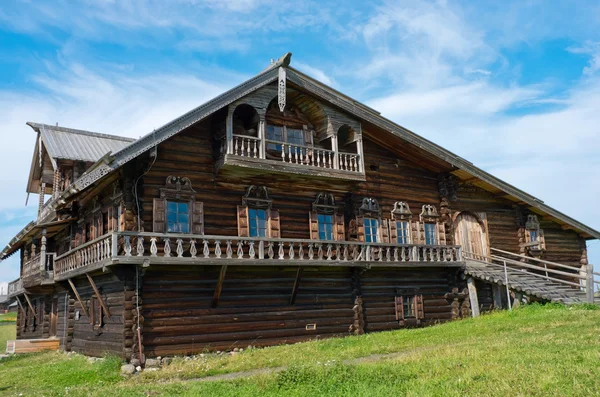Casa tradicional rusa, Rusia —  Fotos de Stock